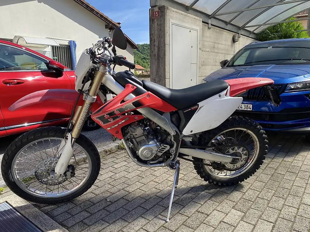 Vendo moto Hm 125 4t