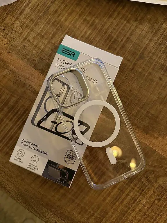 iPhone 16 ESR Magsafe Hülle mit Stand