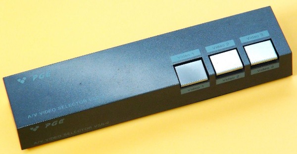 A/V Video Audio Selector VSB-2 Umschalter Cinque