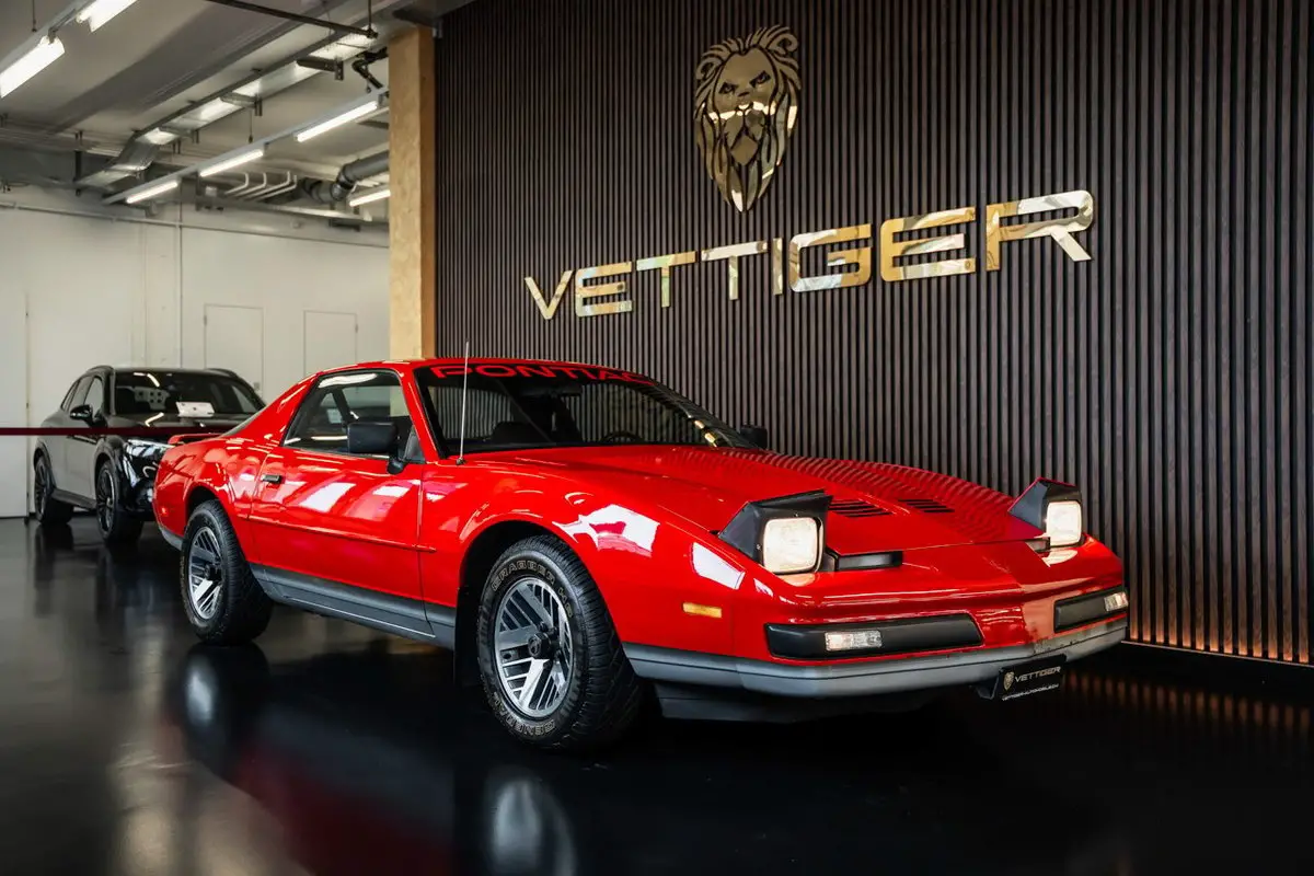 pontiac firebird 5.0 v8