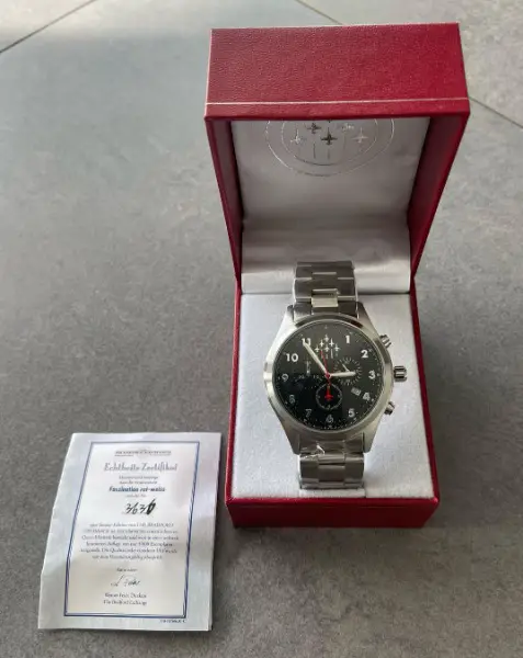 Bradford Armbanduhr „Faszination rot-weiss“