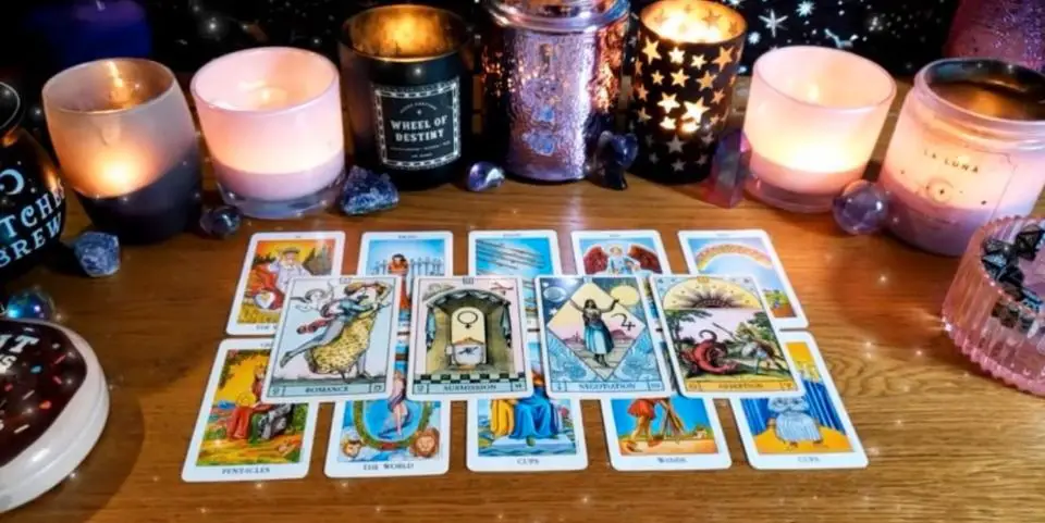 Kartenlegen Channeling Hellsehen Tarot Medium Wahrsagen