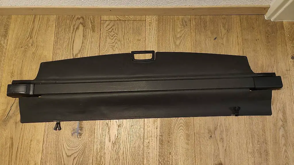 Laderaumabdeckung original Opel Astra H Caravan (1.6L)