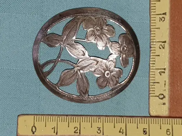  alte Brosche Silber 830 Handarbeit Blumenmotiv