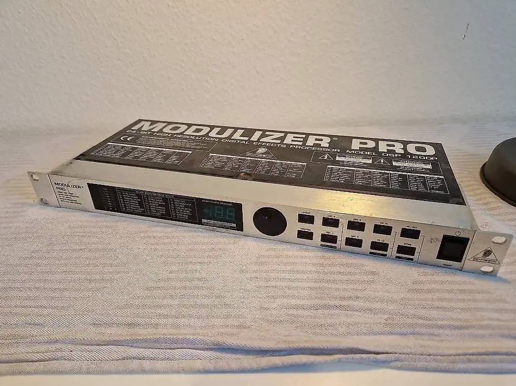 Behringer Modulizer PRO