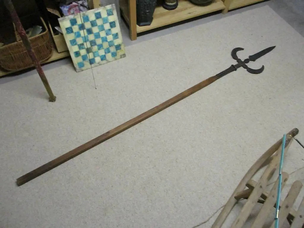 Deko-Hellebarde / Spiess Mittelalter Römer Germanen / Degen