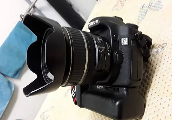 Canon 50D + 17-85mm + Battery grip (Come nuova)2800 scatti