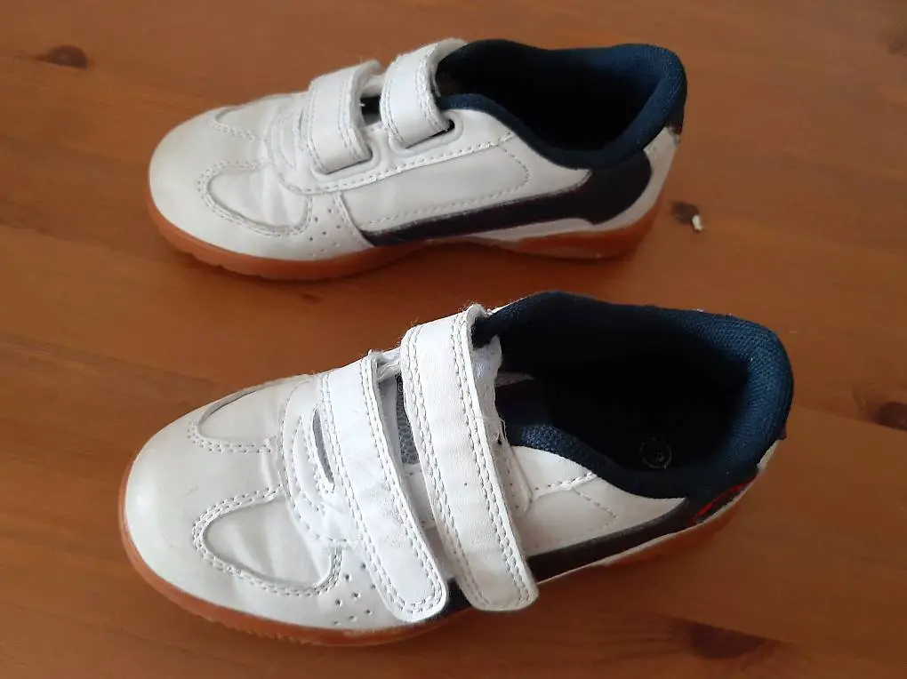 Hallenturnschuhe Gr. 29