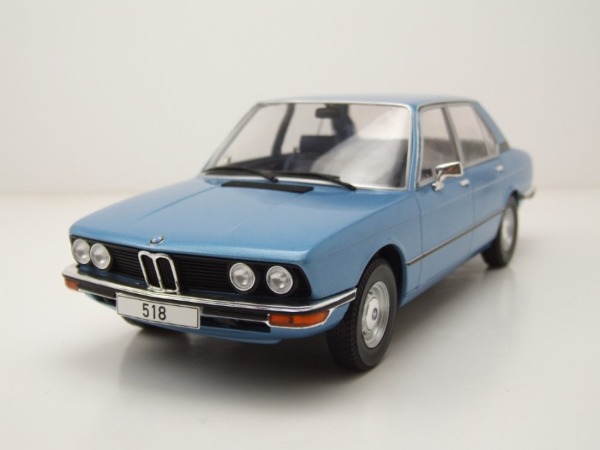 NEU: BMW 5er E12 Limousine Phase I 1972-1976 hellblau met.