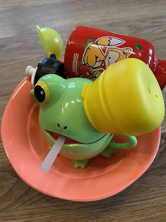 Kindergeschirr, Trinkhilfe