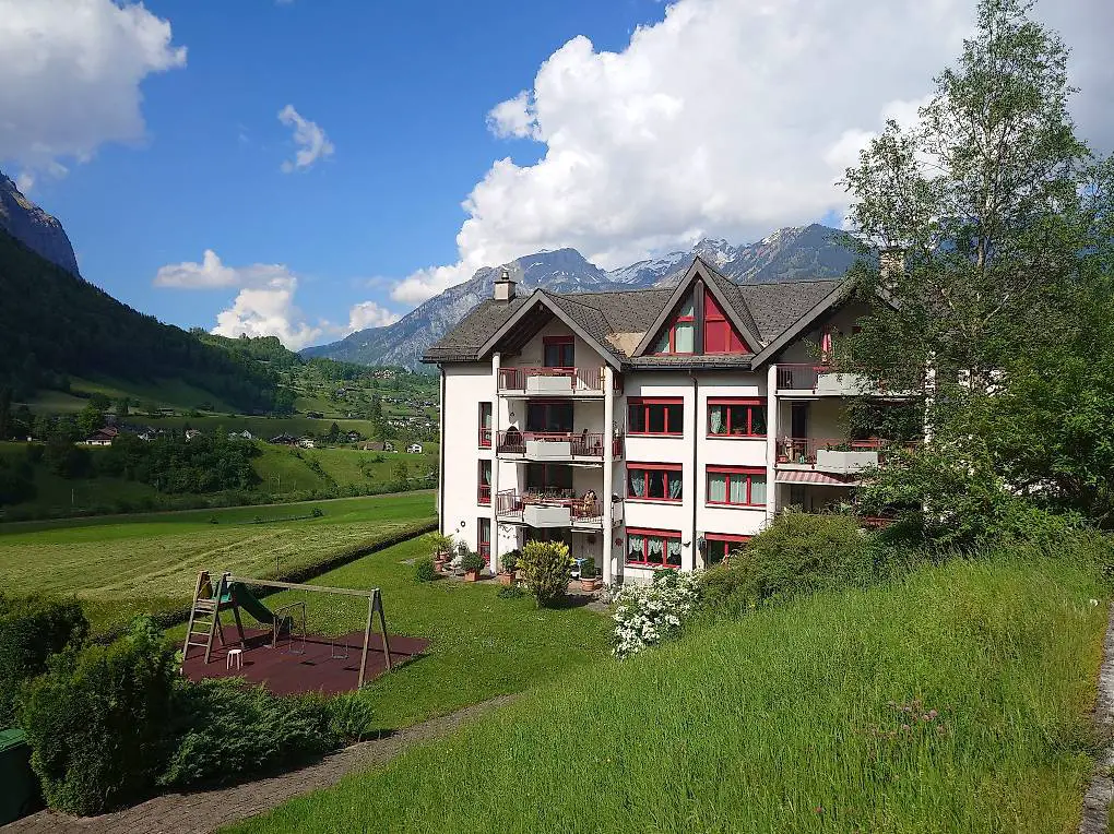 Zu vermieten: 5 1/2 Zimmer-Wohnung, Dorfstr.102, 8773 Haslen