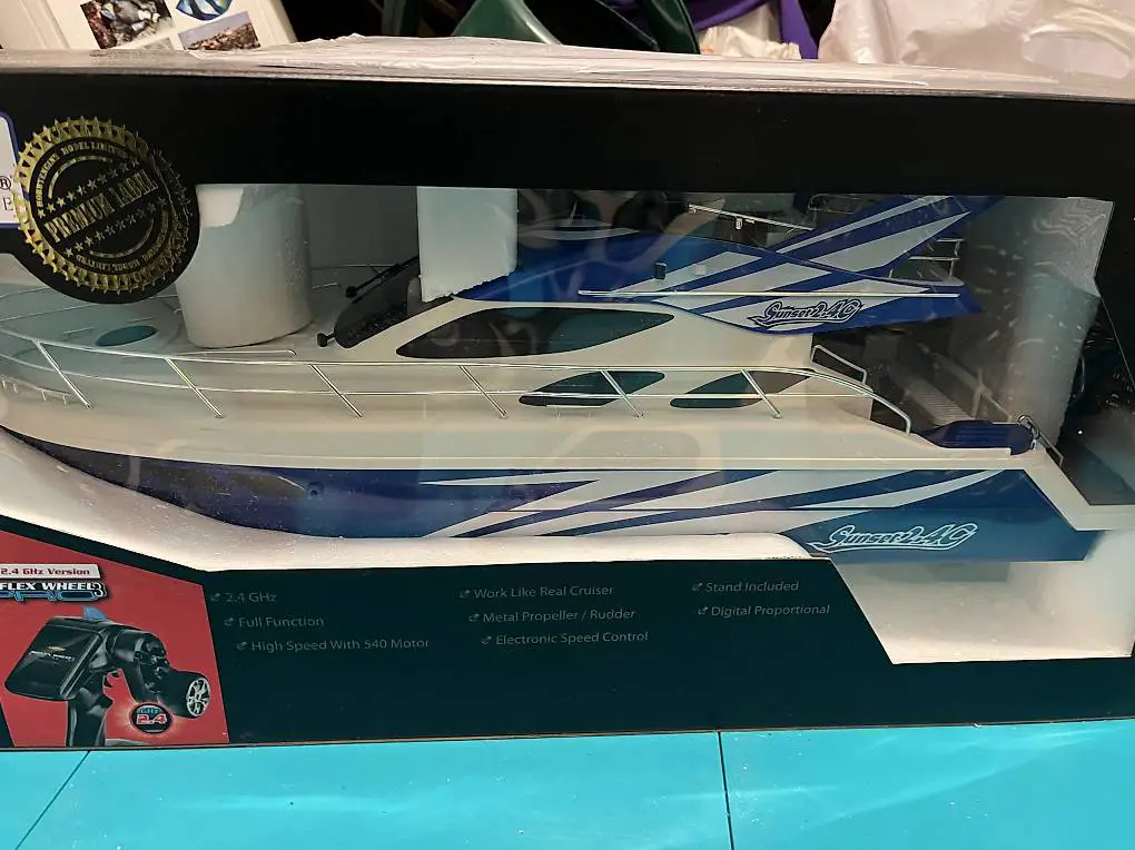 Rennboot ferngesteuert