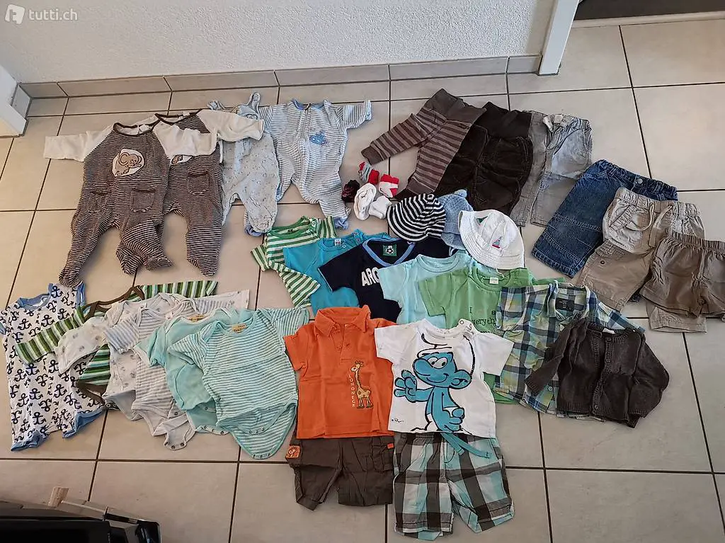 Kinderkleiderpakte für Jungs gr.62 und 68