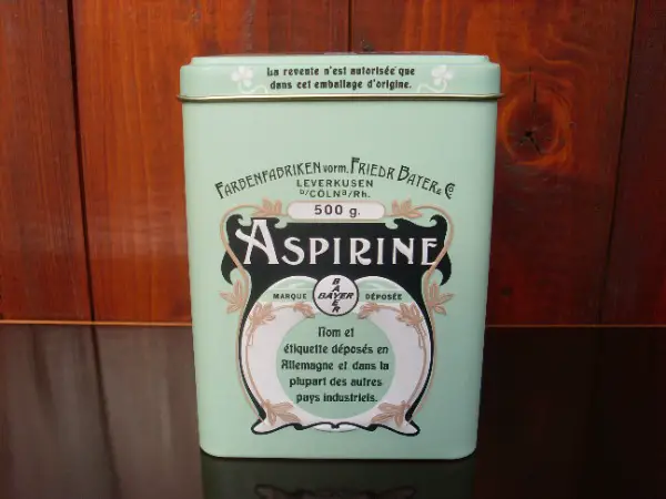 Boîte en fer avec publicité Aspirine de Bayer