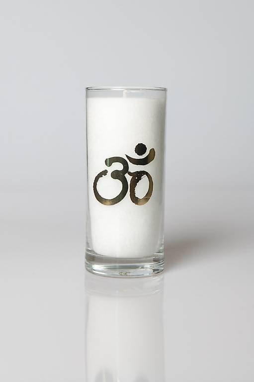 Glas-Kerze "Om" weiss 50h Brenndauer