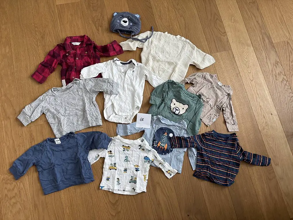 Kleiderpaket T-shirts Baby Junge Grösse 68