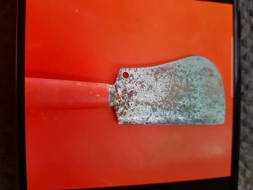 Hackbell mit Holzgriff