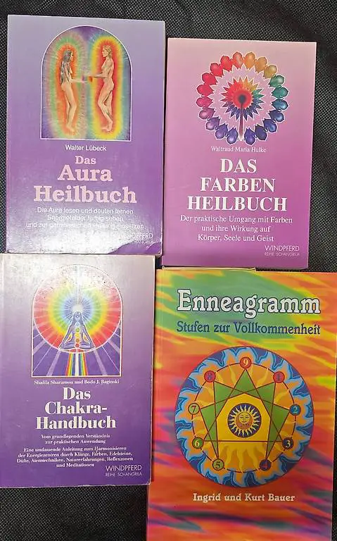 4 Bücher Heilung, Farben, Chakra und Enneagramm