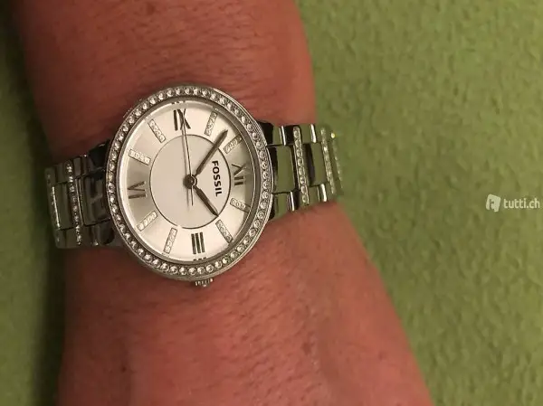 Fossil Uhr Silber mit vielen Strass Steinen Armbanduhr