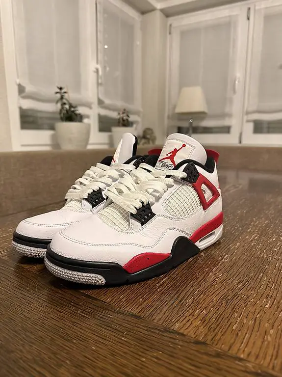 Jordan 4, Red Cement Grösse 43