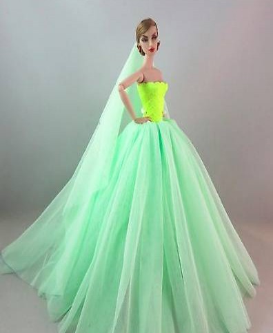 BARBIE KLEID GRÜN MIT SCHLEIER UND SCHUHE
