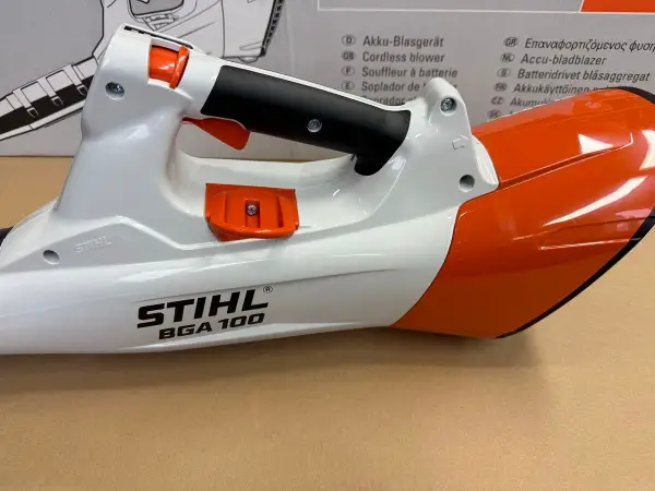 Stihl Akku - Laubbläser BGA 100