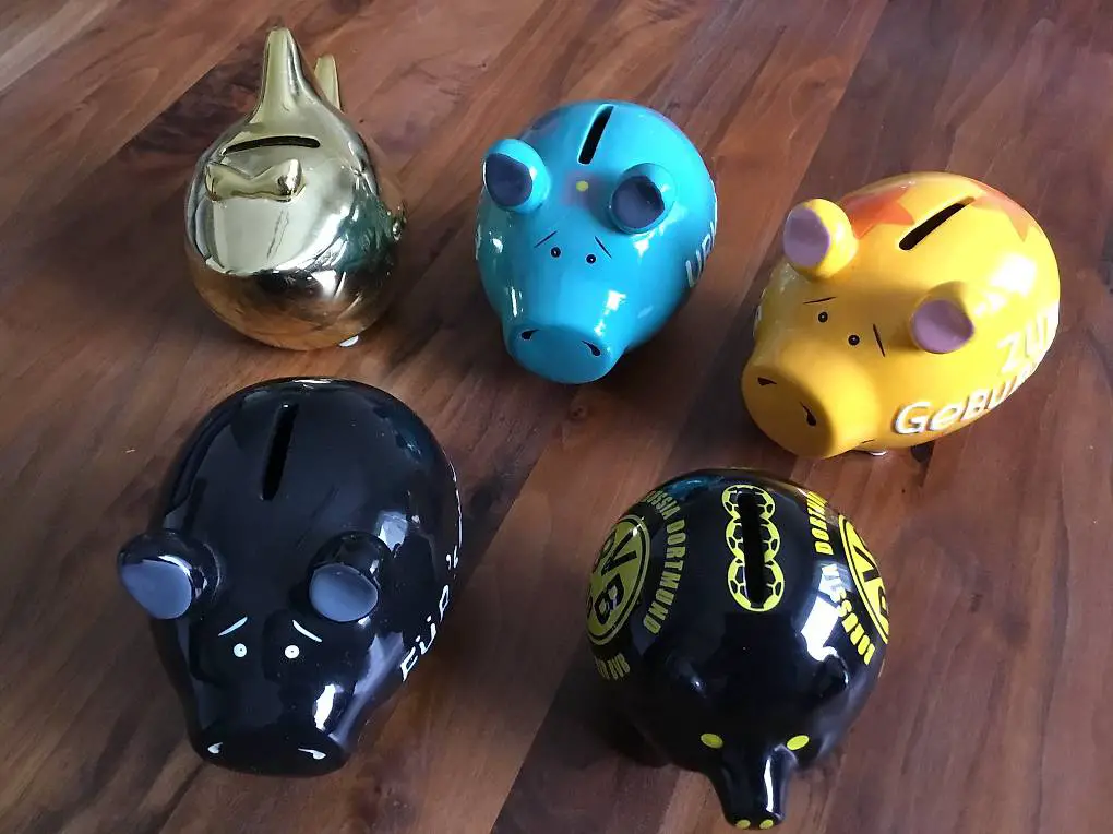 sparschweine fünf verschiedene (serie 2 )