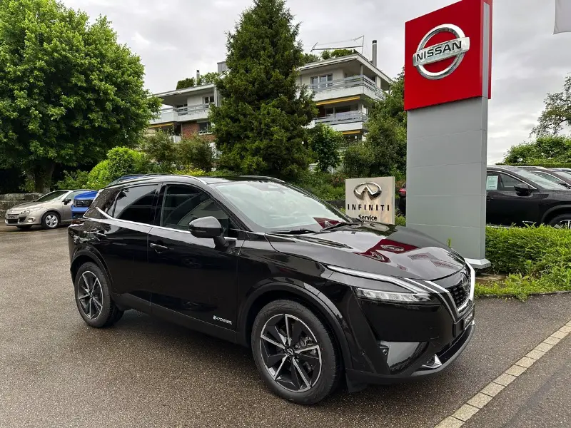 NISSAN Qashqai 1.5 VC-T Tekna Design