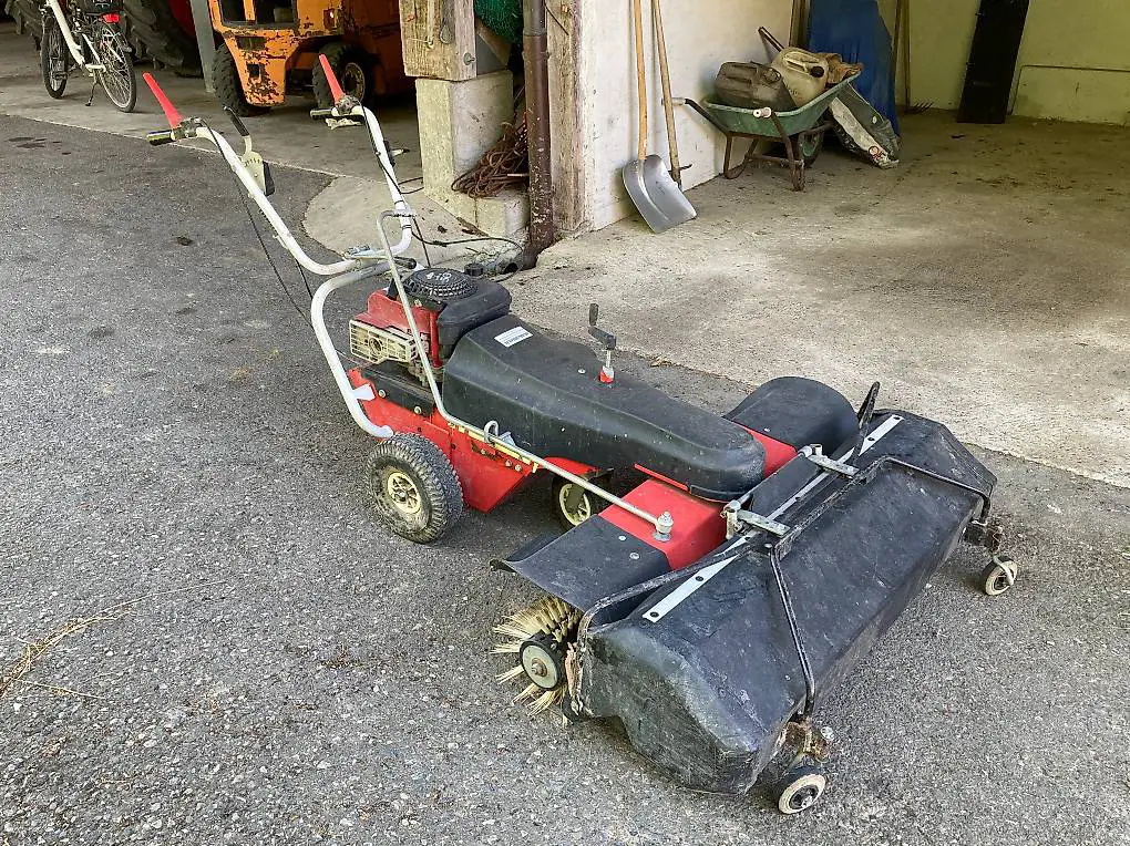 Kehrbürste Tuchel HKM 120, Jg. 2003