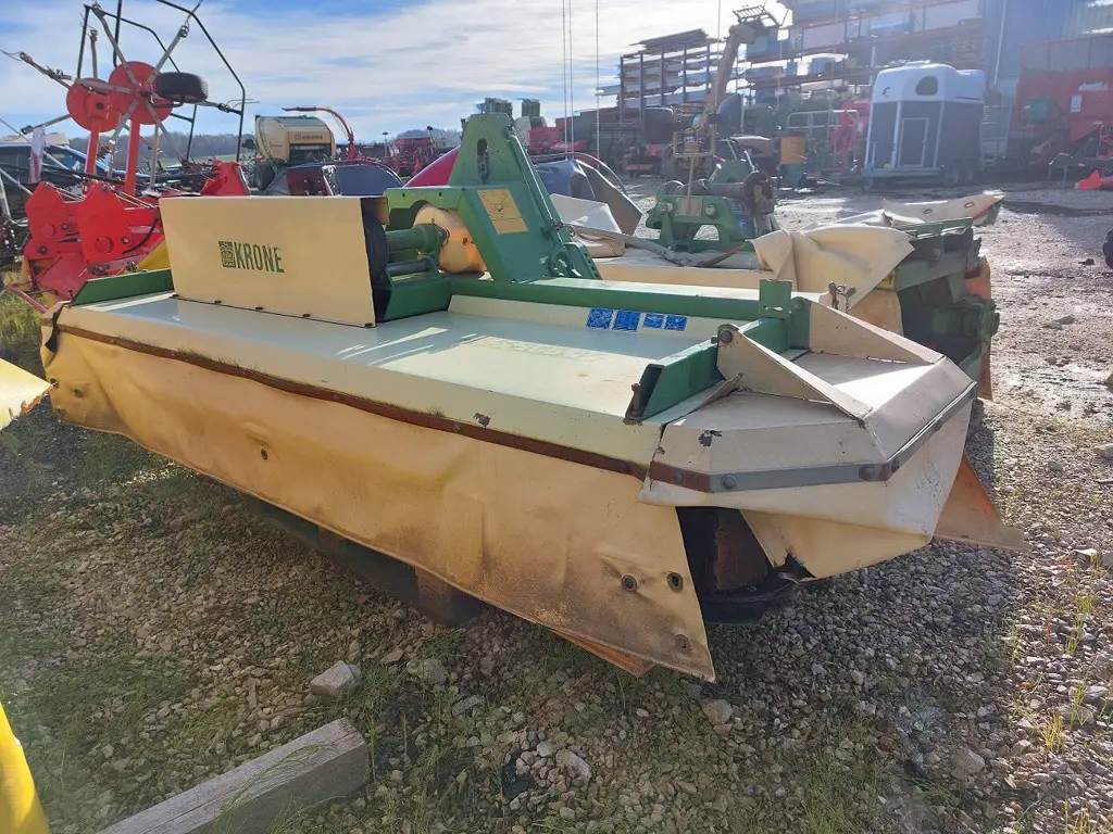 Faucheuse à disques frontale Krone