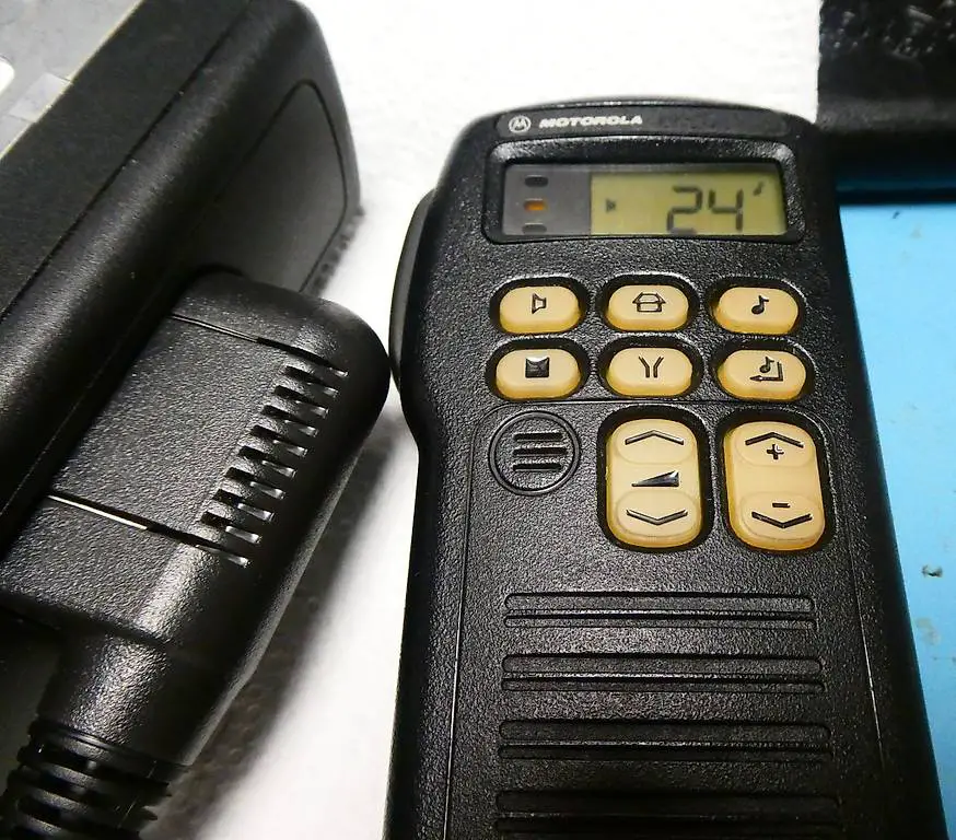 Motorola GM950 mit abgesetztem Bedienmikrofon