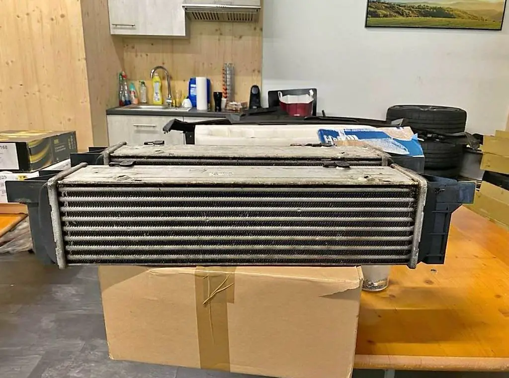 2x originale Ladeluftkühler f. BMW 335i