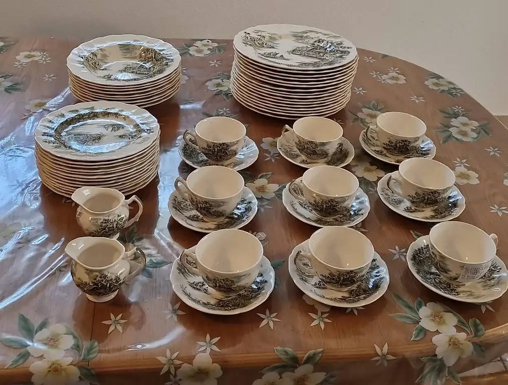 Servizio inglese Johnson Bros per 9 persone