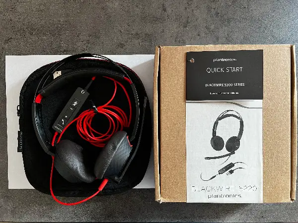 Komfortables Plantronics Blackwire 5220 Headset, Neu + OVP