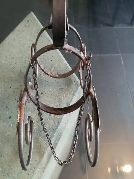 Flaschenständer Schmiedeeisen