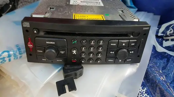 Peugot Original multi Radio Navi tel