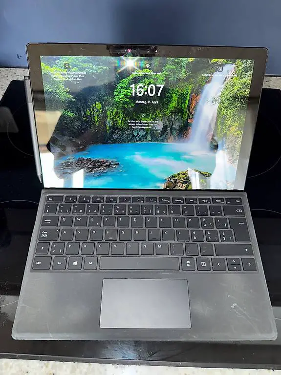 Microsoft Surface Pro 7 inkl. Surface Pen & Type Cover