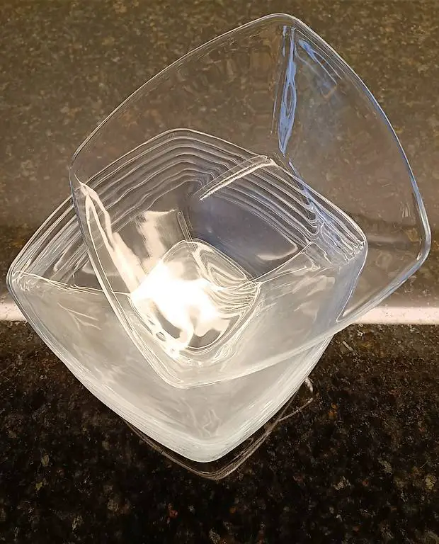 Sehr schöne Echtglas Schalen