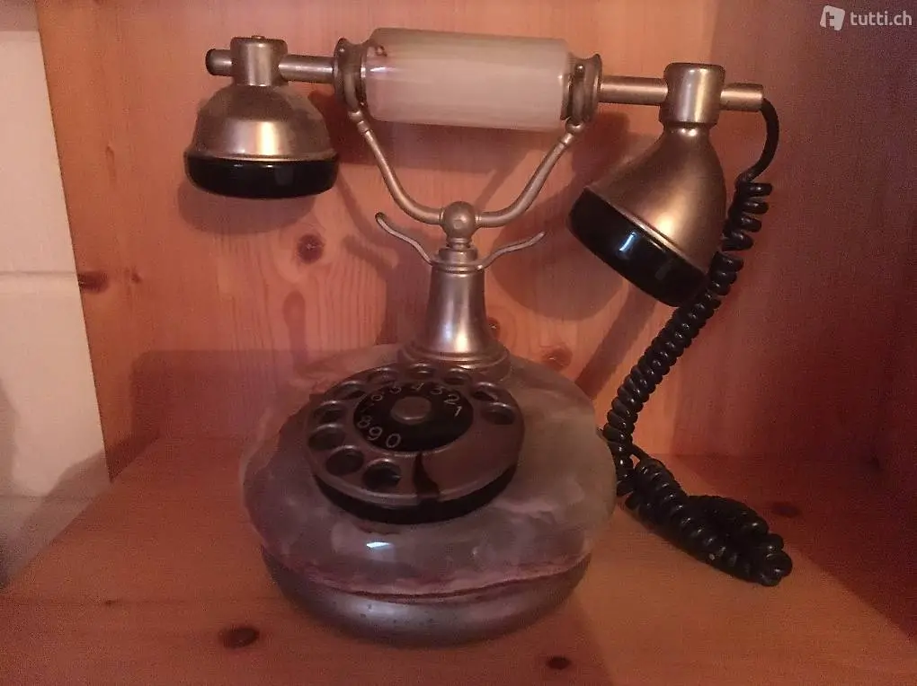 Telefon antik