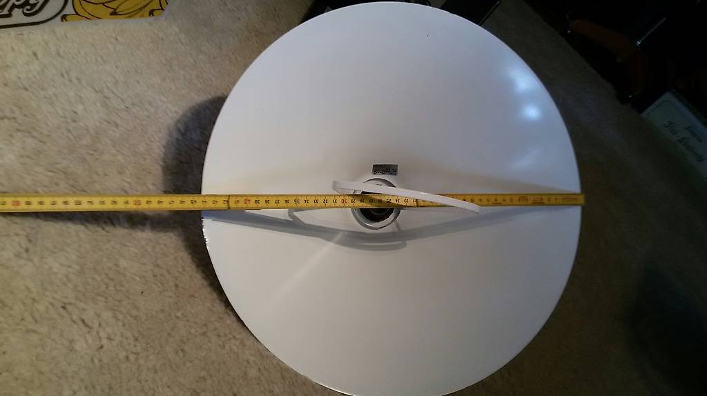 Decke Lampe aus Metall