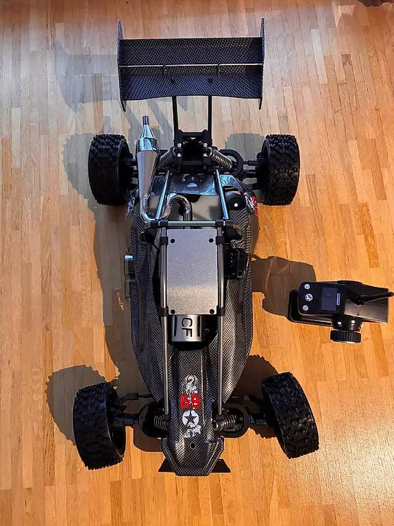 Reely Carbon Fighter 1:6 Benzin Modellauto