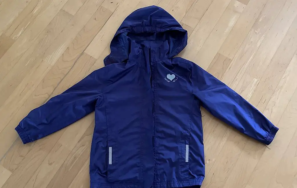 Wind und Regenjacke Grösse 122/128