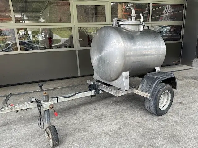 Milchtank, fahrbar