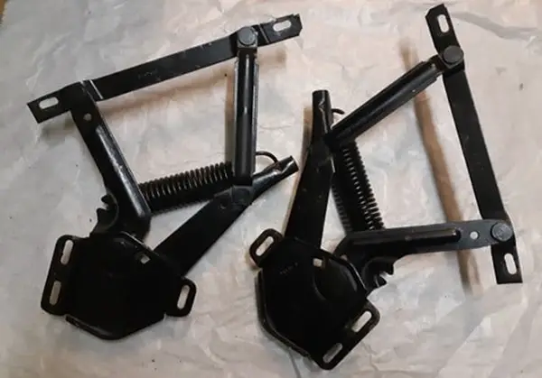 Haubenscharniere Barracuda und Challenger