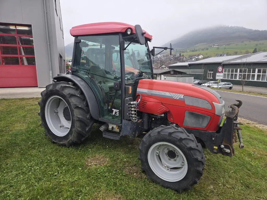 Obstbautraktor McCormick F90T3