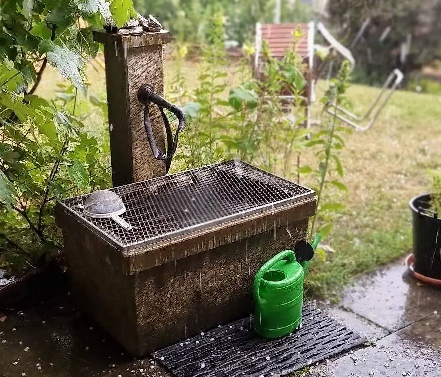 Brunnentrog und Brunnenstock