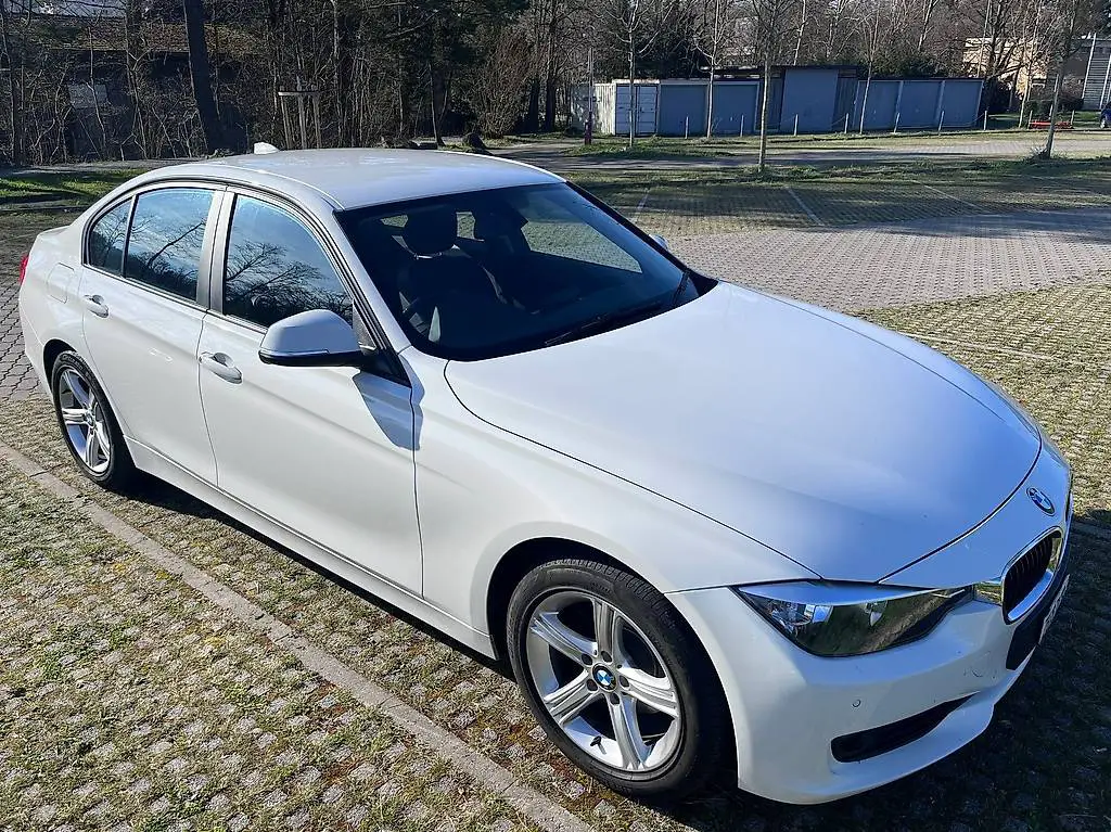 BMW 3er Reihe F30 320i xDrive