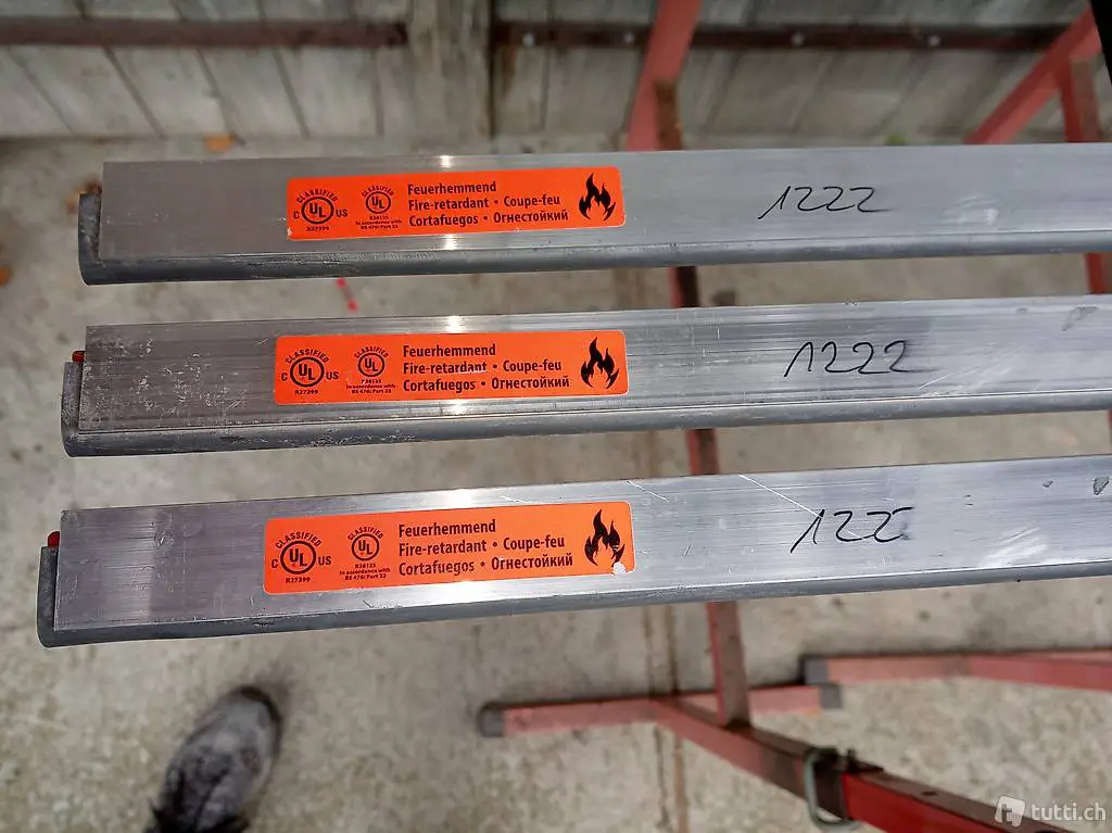 Drei Stück Tür Planet Feuerhemmend 1222 mm