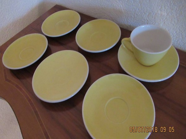  6 Unterteller, zu Tassen Rössler hellgelb Porzellan