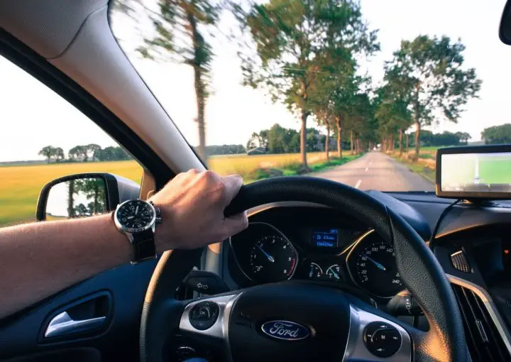 Suche zuverlässiger Fahrer für ab und zu Tag/Abend 

